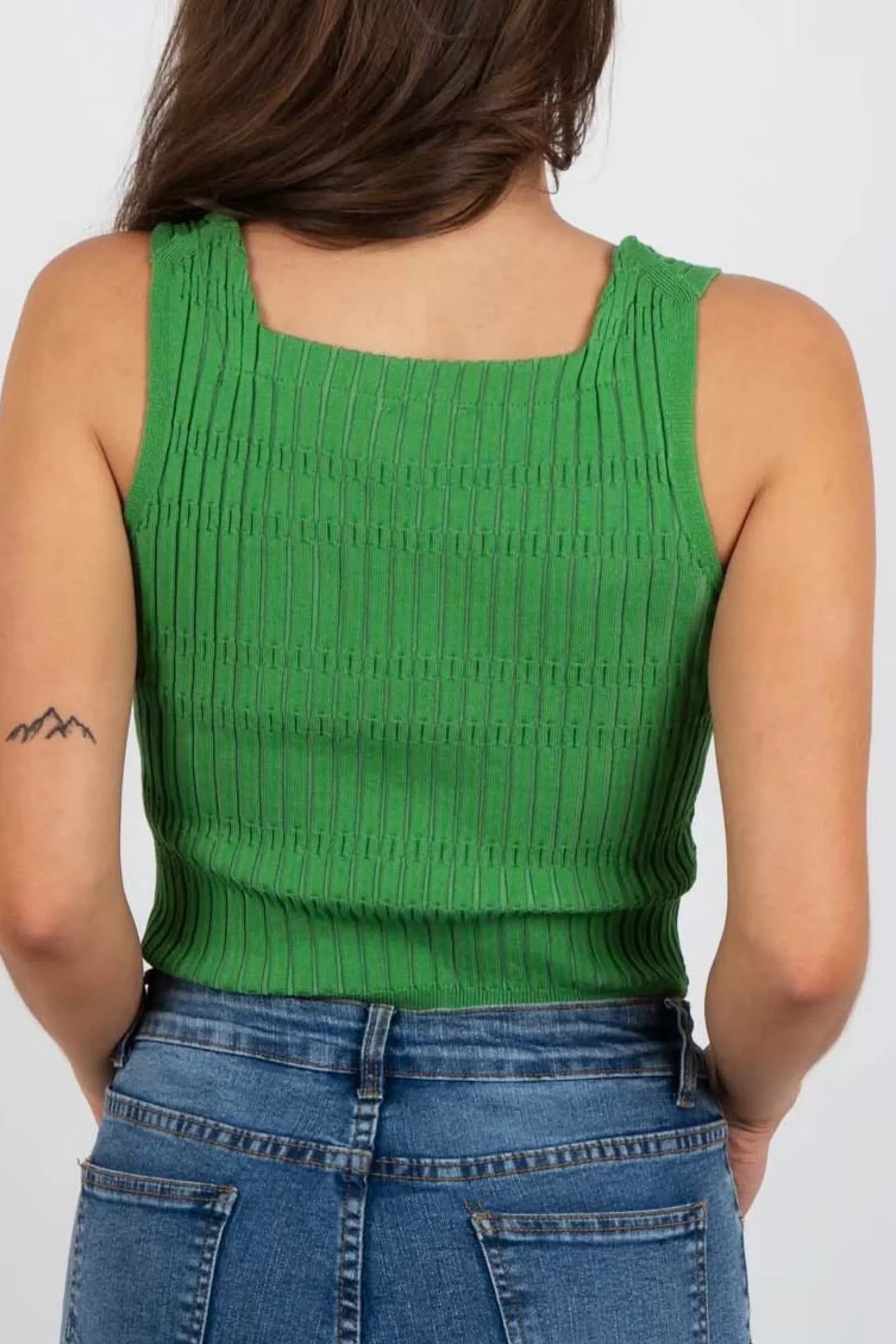 Blushing Brunette Never Giving Up Top (Kelly Green)>Women Sleeveless + Tanks