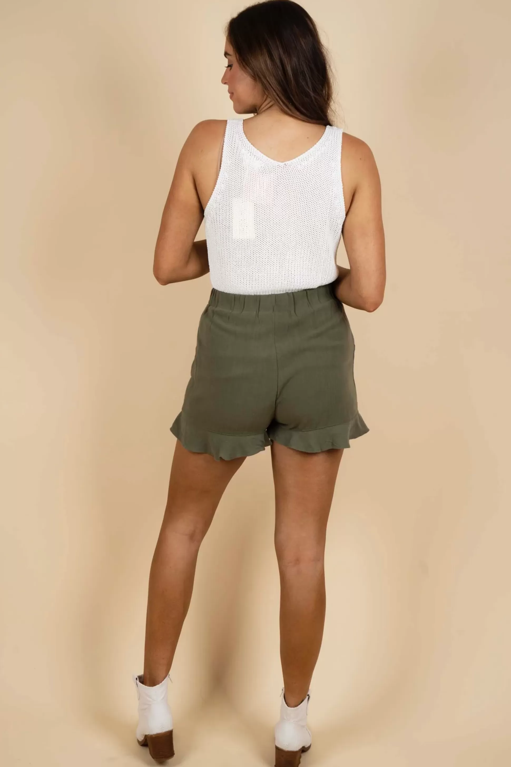 Blushing Brunette Steady Heart Linen Shorts (Olive)>Women Shorts