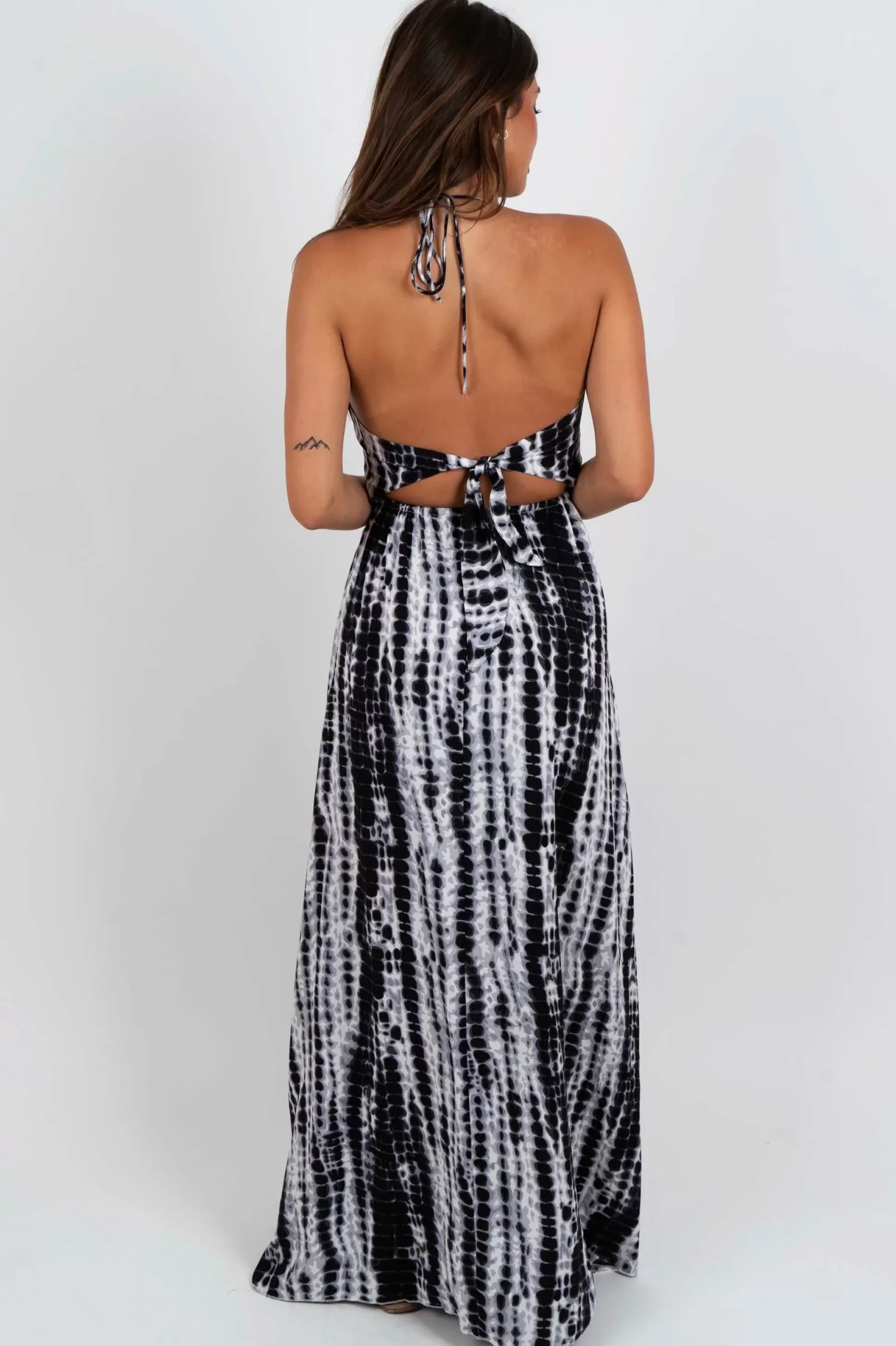 Blushing Brunette Yours For The Summer Maxi Dress (Black Tie Dye)>Women Dresses